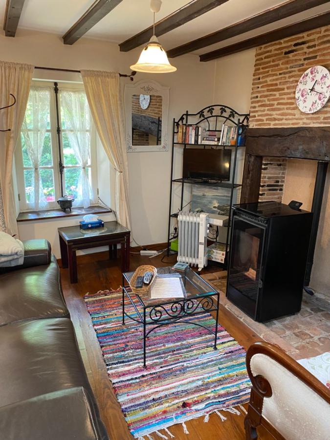 Red Gate Cottage Saulgond 외부 사진
